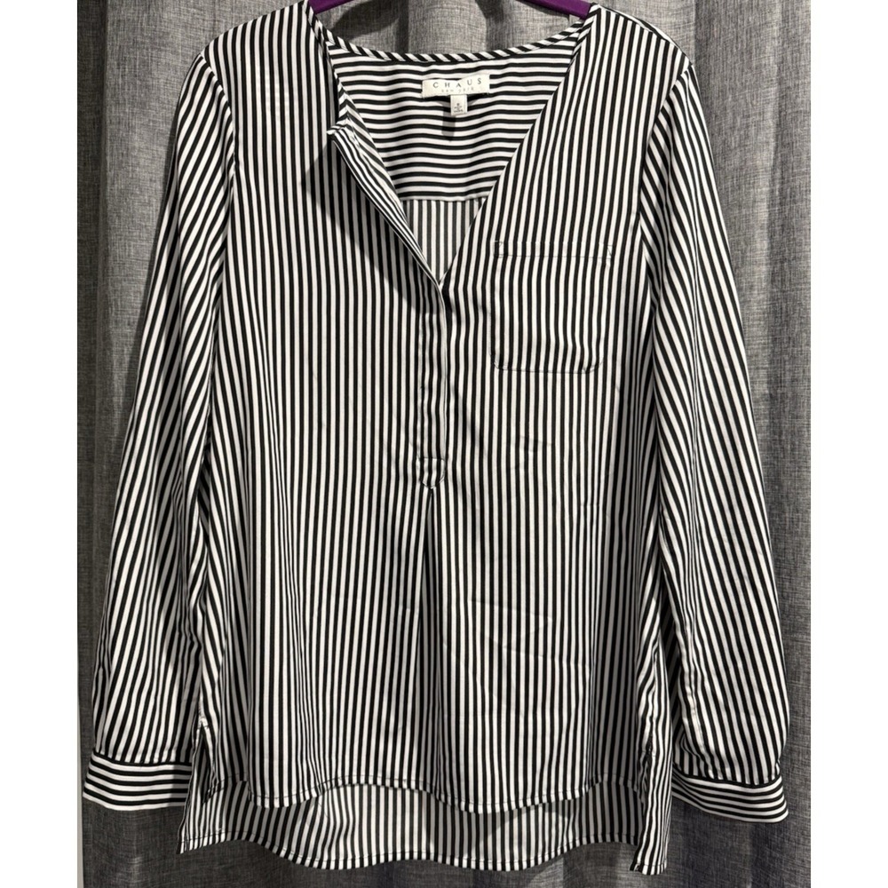 CHAUS New York Black/White Striped Blouse‎ 1/4 Button Front Pleat Sz Small V-Nck